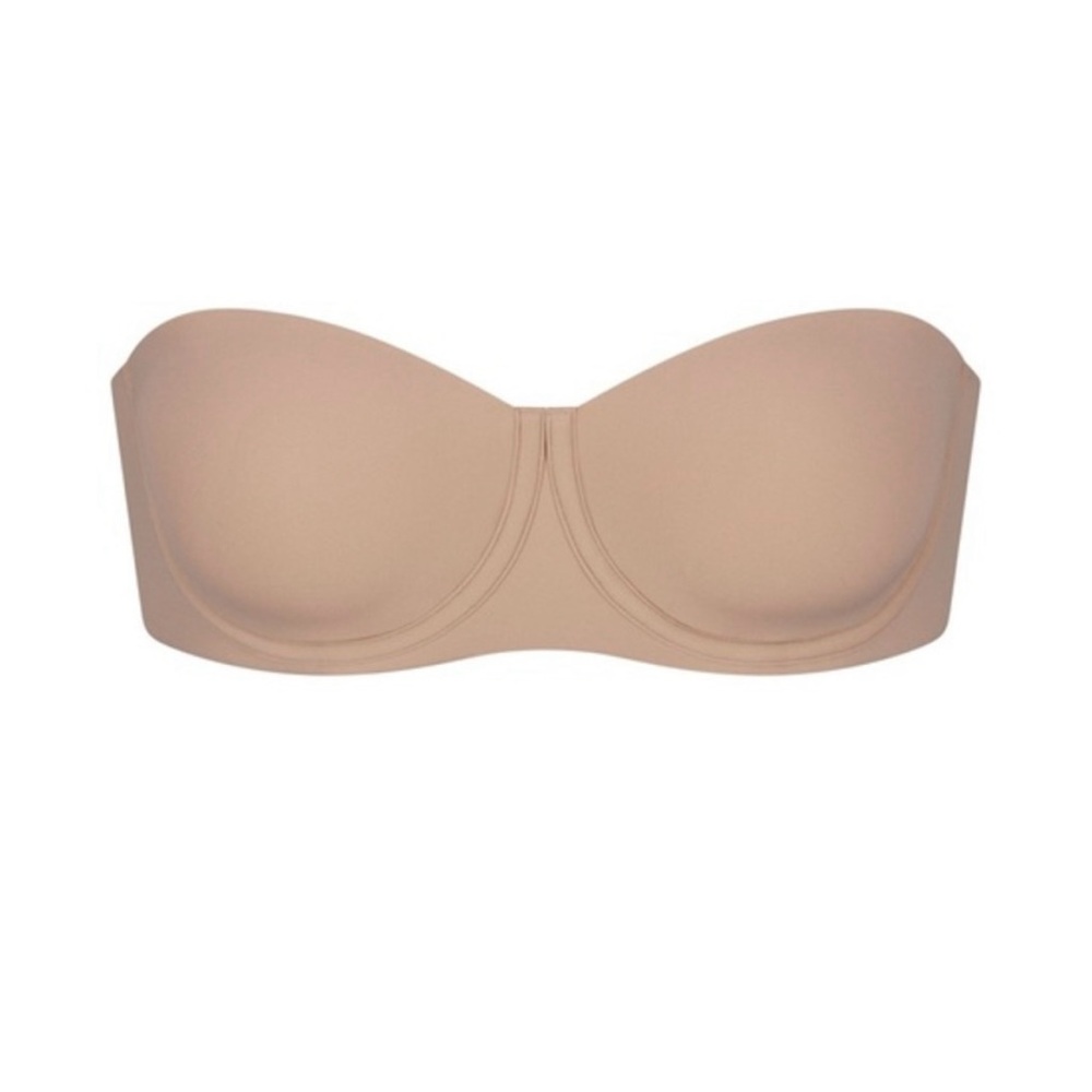 SKIMS Strapless Nude Seamless Bra
